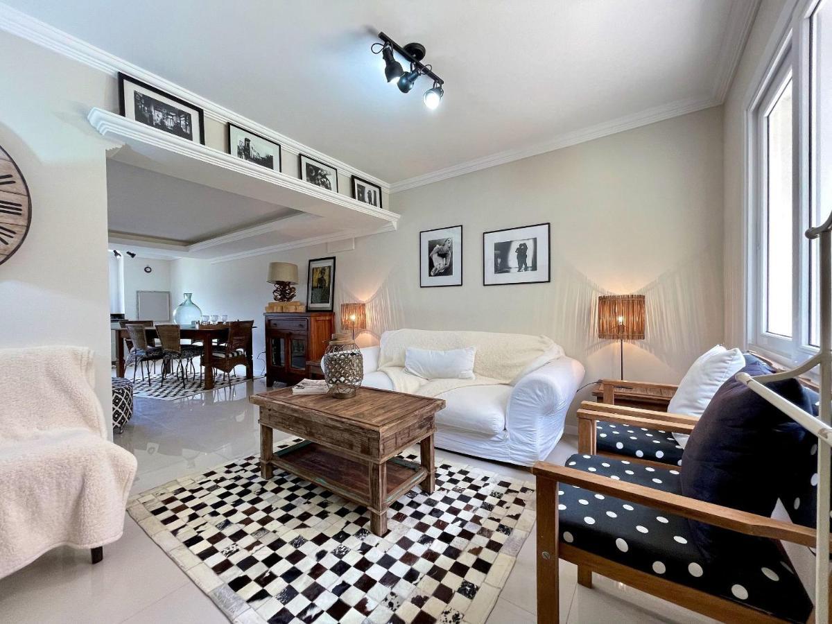 Casa Triplex 3 Dorm A 6Qd Rua Coberta 카넬라 외부 사진