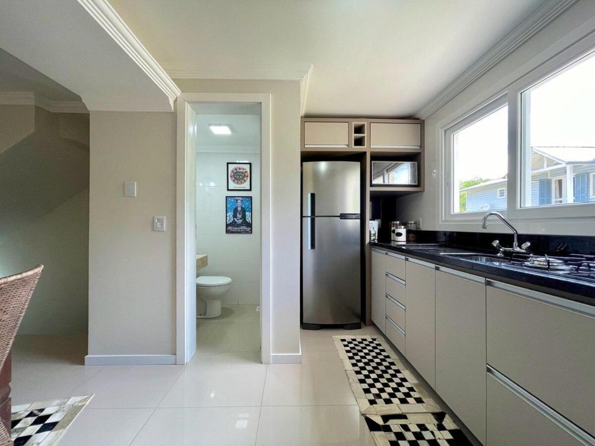 Casa Triplex 3 Dorm A 6Qd Rua Coberta 카넬라 외부 사진