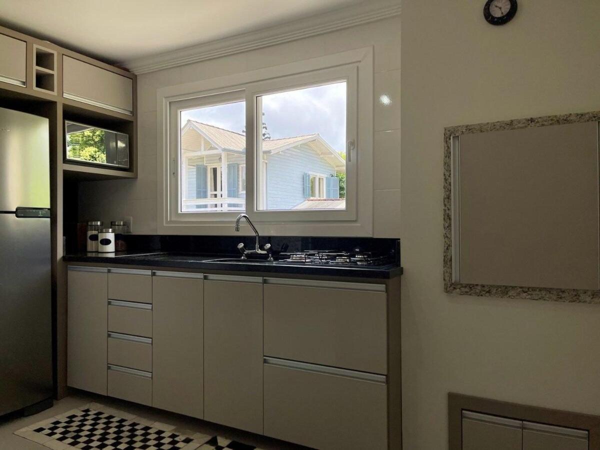 Casa Triplex 3 Dorm A 6Qd Rua Coberta 카넬라 외부 사진