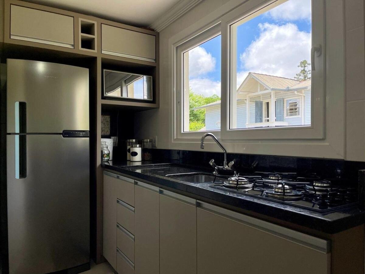 Casa Triplex 3 Dorm A 6Qd Rua Coberta 카넬라 외부 사진